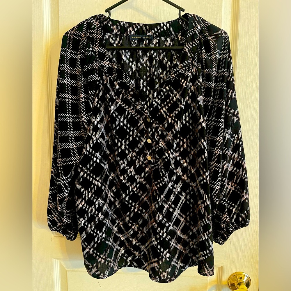 ADRIENNE VITTADINI XL Black blouse